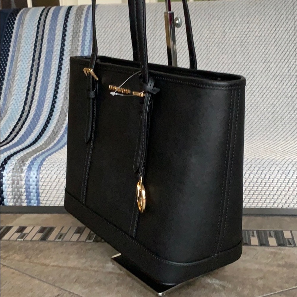 Michael Kors Bags Michael Kors Jet Set Should Tote - Picture 9 of 16